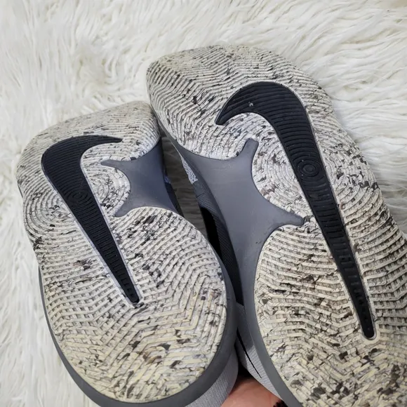 Nike Air High-Top Sneakers - Gray