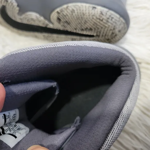 Nike Air High-Top Sneakers - Gray