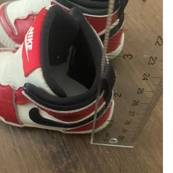 Nike Air Jordan 1 Crib Bootie High Top Sneakers Red Black White Size 3C