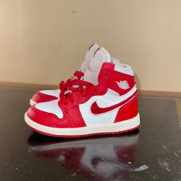 Nike Air Jordan 1 Retro High Og Varsity Red White CU0450-061 Toddler Size 7C