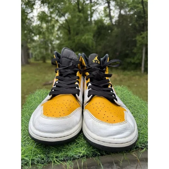Nike Air Jordan Mens 11.5 1 Mid University Gold Yellow Shoes Sneakers 554724-170