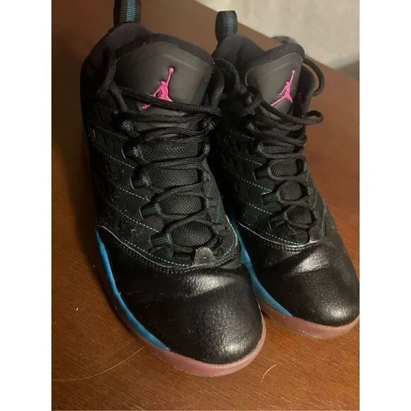 Nike Air Jordan Velocity high top basketball shoes size 6Y