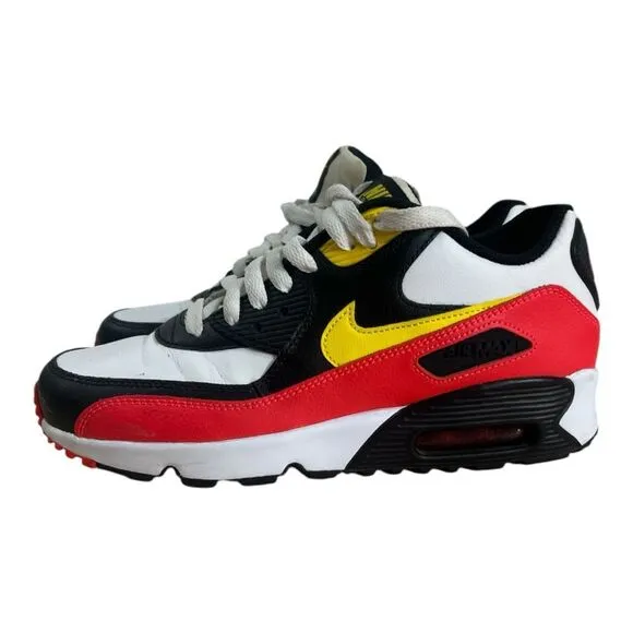 Nike Air Max 90 Leather Youth Shoes Size 6.5Y White/Chrome Black Yellow Low