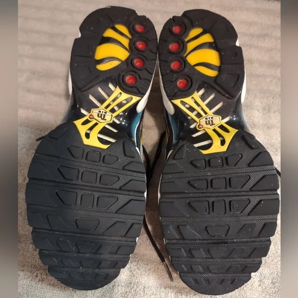Nike Air Max Plus Sky Nike Metallic Silver/Speed Yellow Shoes Kids 7Y CW6010-001