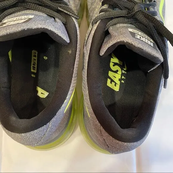 Nike Air Max Sneakers Mens Size 9.5 Running Shoes 2016 low top 806771 017 Volt