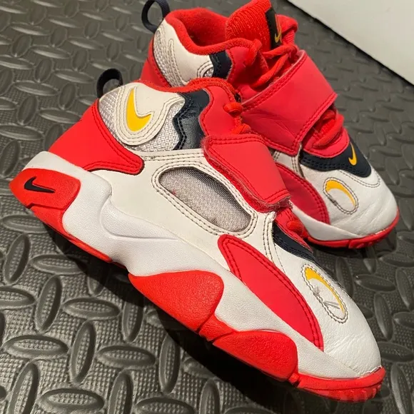 Nike Air Max Speed Turf Red Basketball Shoes size 13.5c kids toddlers