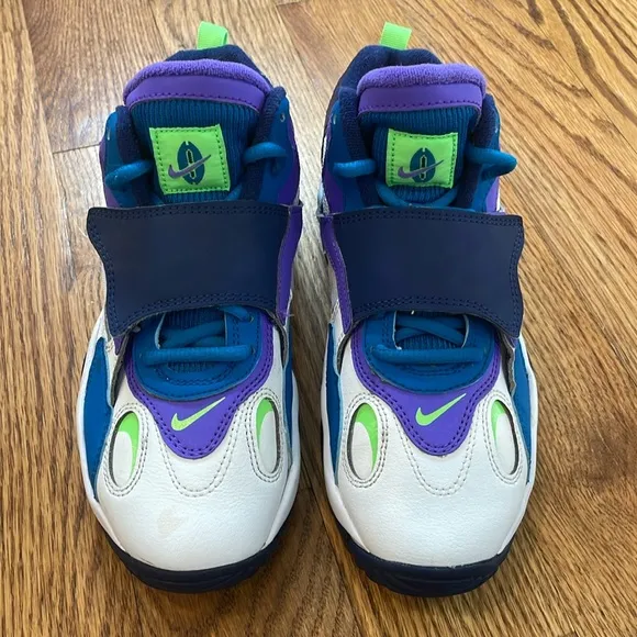Nike Air Max Speed Turf Shoes/Sneakers In Blue Void. Size 4Y.