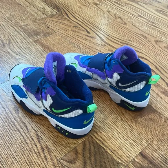 Nike Air Max Speed Turf Shoes/Sneakers In Blue Void. Size 4Y.