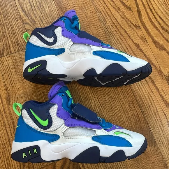 Nike Air Max Speed Turf Shoes/Sneakers In Blue Void. Size 4Y.