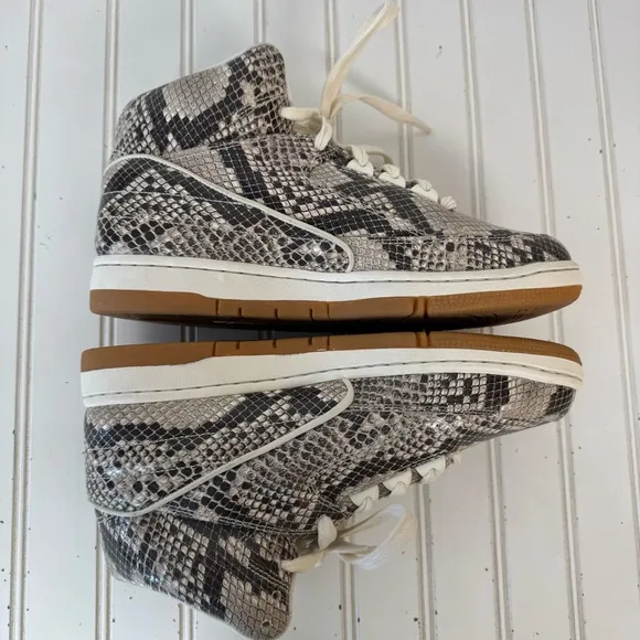 Nike Air Python‎ Sneakers Men’s Size 8.5 Snake Print High Top 705066-201