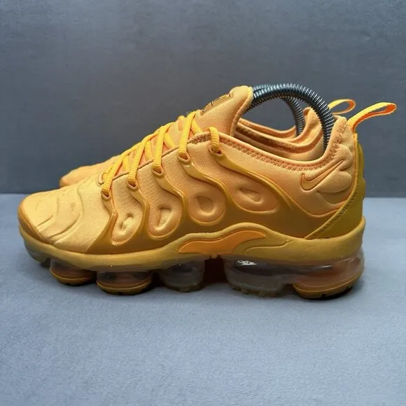 Nike Air VaporMax Plus Womens Size 8.5 Shoes Orange Athletic Low Top Sneakers