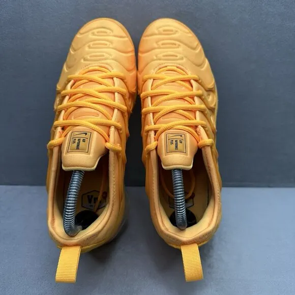 Nike Air VaporMax Plus Womens Size 8.5 Shoes Orange Athletic Low Top Sneakers