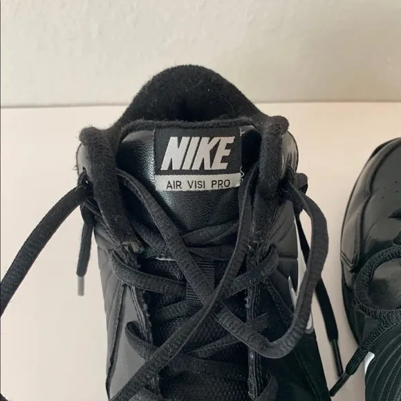 Nike Air Visi Pro Black Leather Athletic Shoes Mid-Top Basketball Sneakers