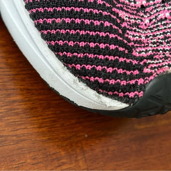 Nike Air Zoom Fearless Knit Low-top Pink Running Shoes  Sneakers