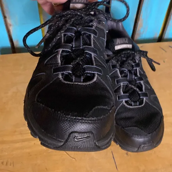 Nike Alvord 10 men’s trail running shoes size 7.5 black gray 516864-001