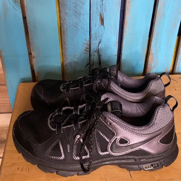 Nike Alvord 10 men’s trail running shoes size 7.5 black gray 516864-001