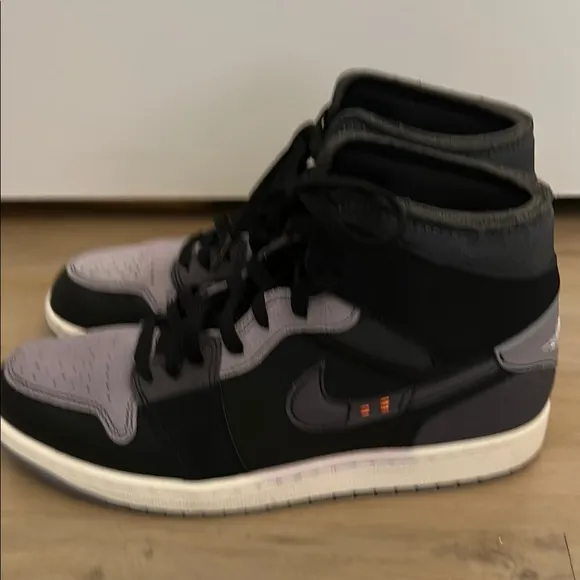 Nike Black and Gray Sneakers High-Top Style
