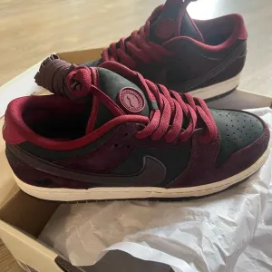 Nike Black and Red Skate Sneakers