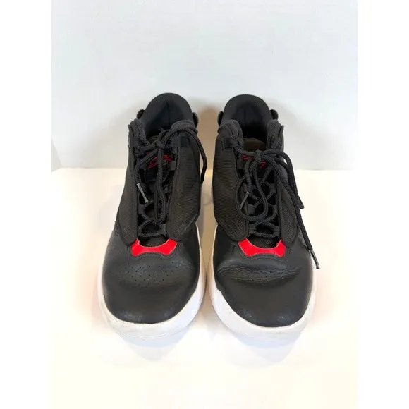 Nike Boys Air Jordan Max Aura 4 DQ8404-006 Black Basketball Shoes Sz 6Y