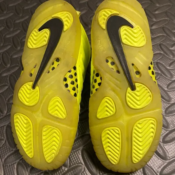 Nike Foamposite Pro Volt Green size 8c toddler shoes CLEAN