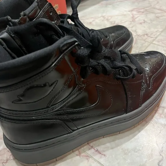 Nike Jordan 1 elevate high SE  fb9894-001 black gum