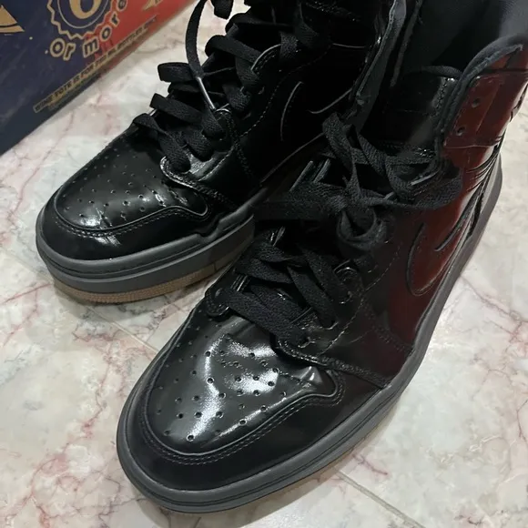 Nike Jordan 1 elevate high SE  fb9894-001 black gum