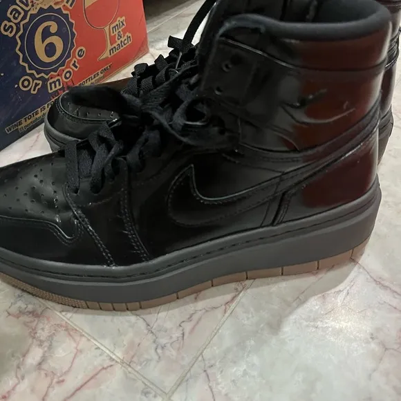 Nike Jordan 1 elevate high SE  fb9894-001 black gum