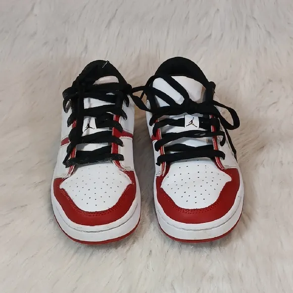 Nike Jordan NU Retro 1 Boys SZ 4Y Red/Black/White