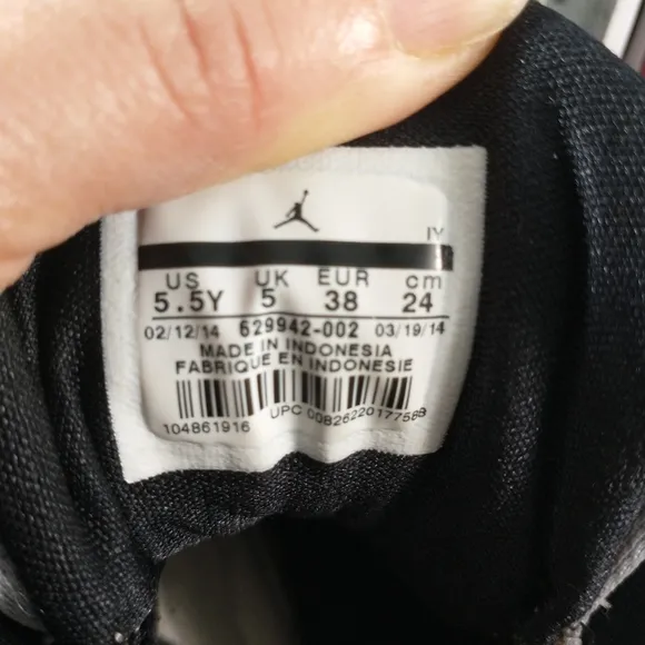 Nike Jordans Flight Style 629942-002 High Top Boys Shoes Size 5.5 Youth,Gray Red