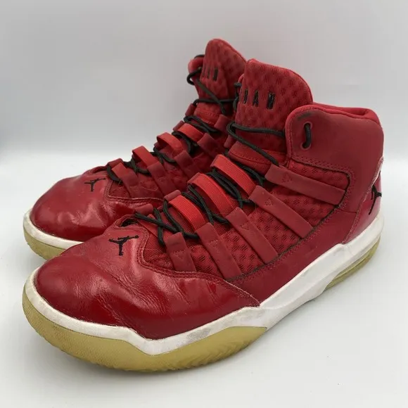 Nike Jordon Men's Max Aura Red High Top Size 10 Basketball Shoes #CQ9451-600