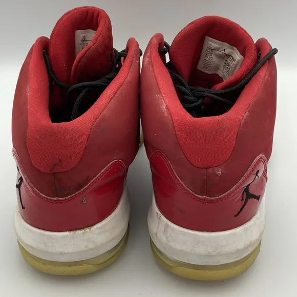 Nike Jordon Men's Max Aura Red High Top Size 10 Basketball Shoes #CQ9451-600