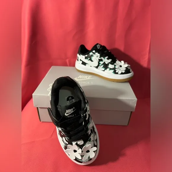 Nike Kids Floral Black and White Shoes