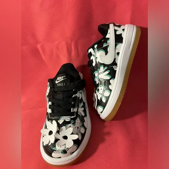 Nike Kids Floral Black and White Shoes