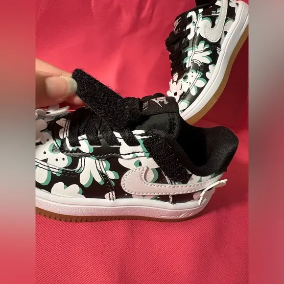 Nike Kids Floral Black and White Shoes