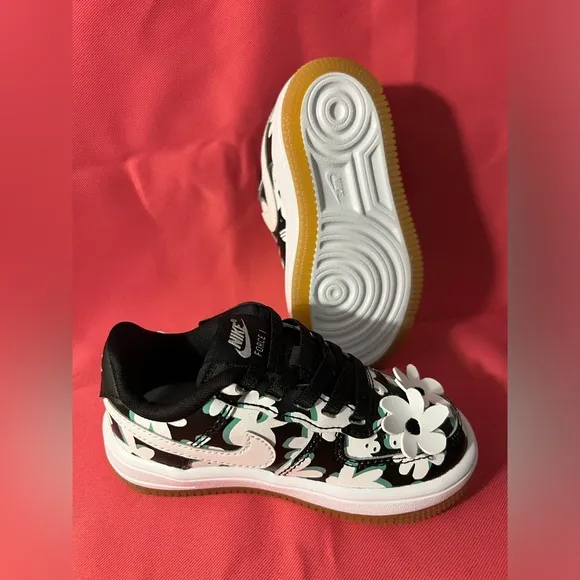 Nike Kids Floral Black and White Shoes
