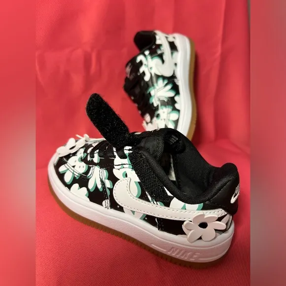 Nike Kids Floral Black and White Shoes