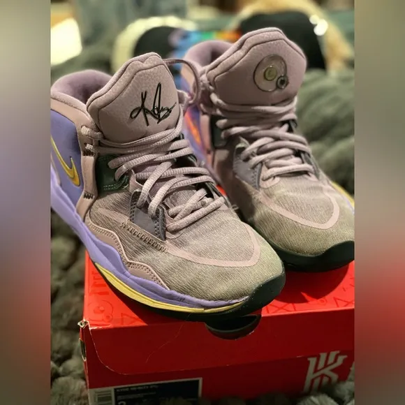 Nike Kyrie Infinity Purple Gold GS Irving Basketball Shoes DD0334-500