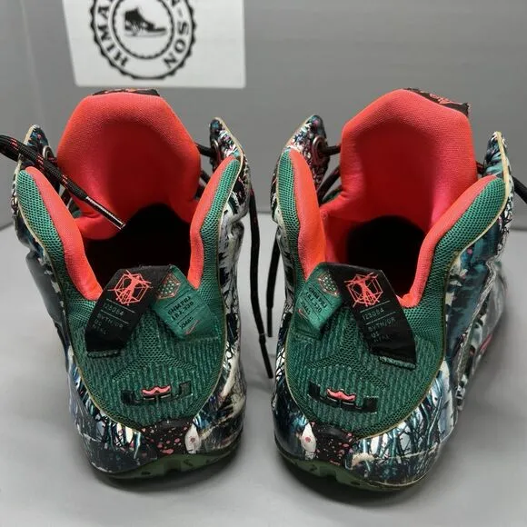 Nike LeBron 12 Xmas Akron Birch 707558-363 Christmas Theme Men Size 8 Preowned