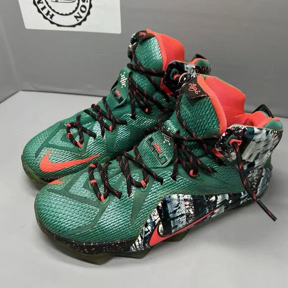 Nike LeBron 12 Xmas Akron Birch 707558-363 Christmas Theme Men Size 8 Preowned