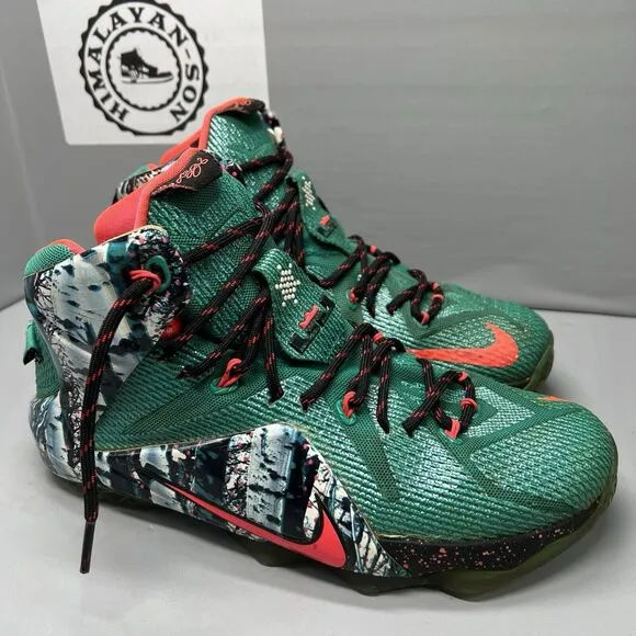 Nike LeBron 12 Xmas Akron Birch 707558-363 Christmas Theme Men Size 8 Preowned