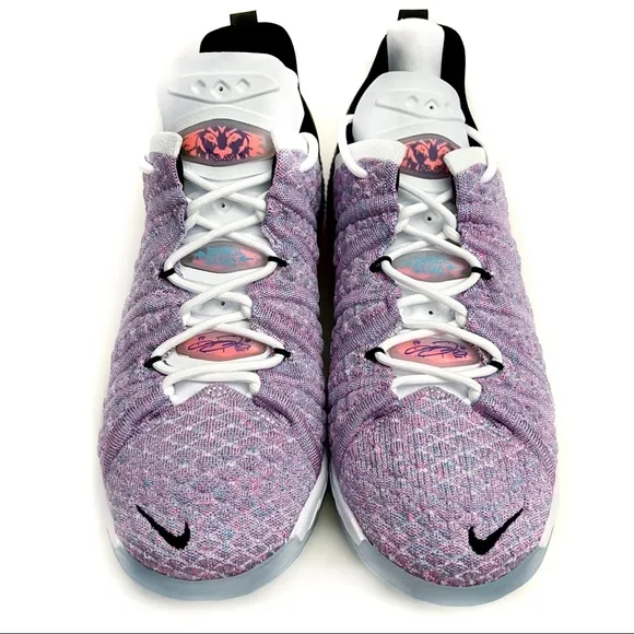Nike LeBron James 18 Basketball Sneakers Shoes Youth Size 6.5 Womens Size 8