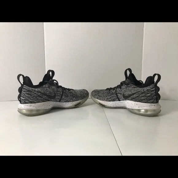 Nike LeBron Sneakers Nike