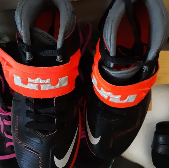 Nike Lebron Soldier 7 High Top Basketball Shoe 5.5