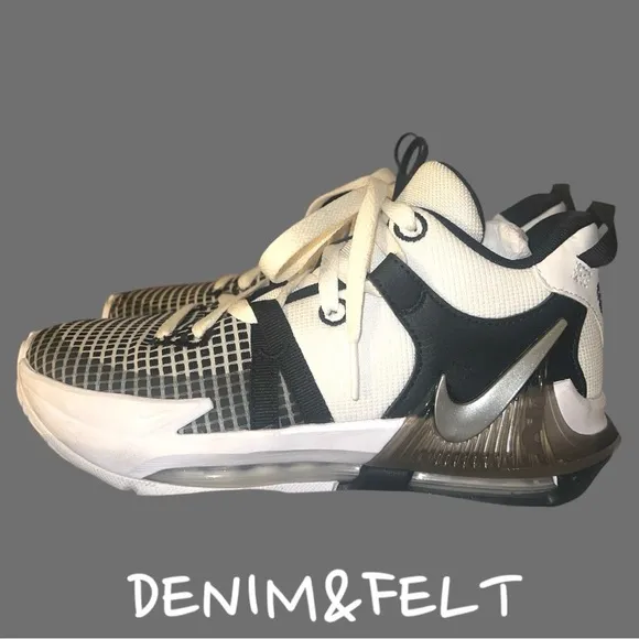 Nike Lebron Witness 7 Big Kids' Basketball Shoes Grade School | White/Black |NEW