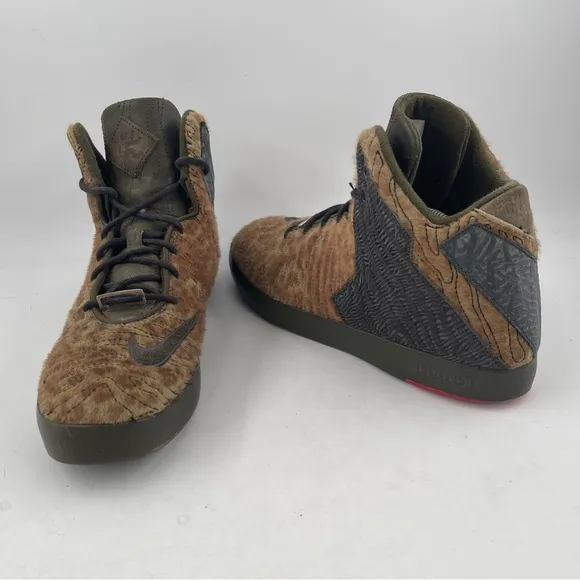 Nike Men’s LeBron 11 Leopard New Lifestyle 616766-301 Hi Top Sneaker - Size 10.5