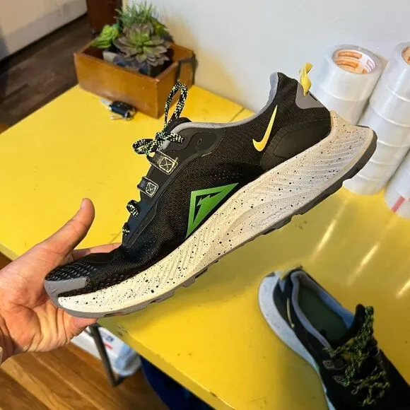 Nike Pegasus Trail 3 Running Hiking Shoes Black Green