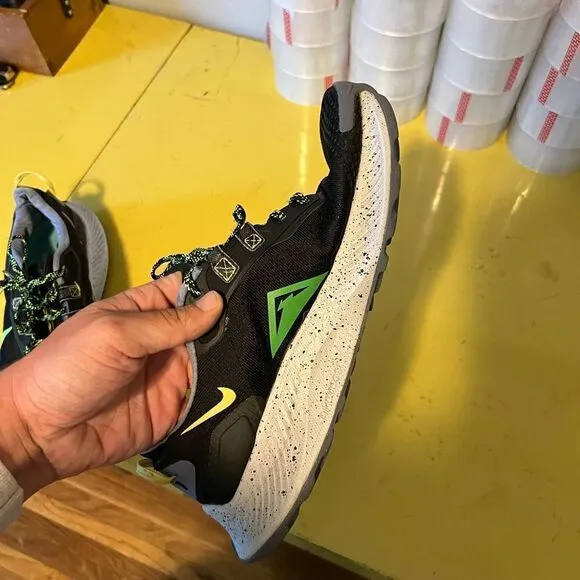 Nike Pegasus Trail 3 Running Hiking Shoes Black Green