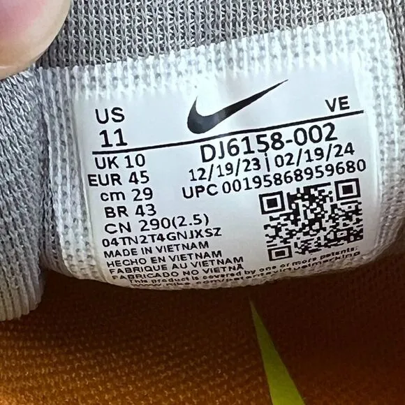 Nike Pegasus Trail 4 running shoes Mens 11 Light iron ore Cobblestone Grey Volt