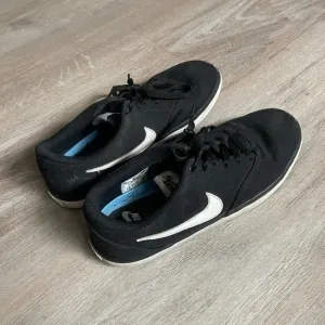 Nike SB Cheron 2 Skate Shoes Size 9