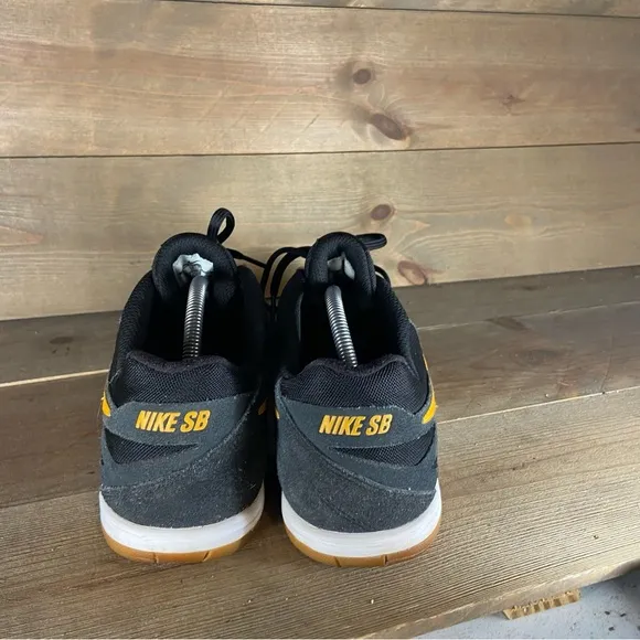 nike sb lunar gato mens size 11 shoes black yellow athletic skate sneakers